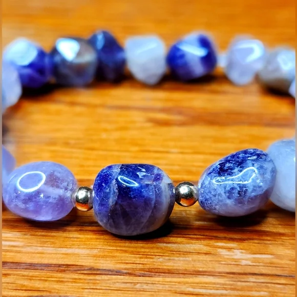 Handcrafted Charming Genuine Amethyst & Fluorite Gemstone Stretch Bracelet - Picture 3 of 4